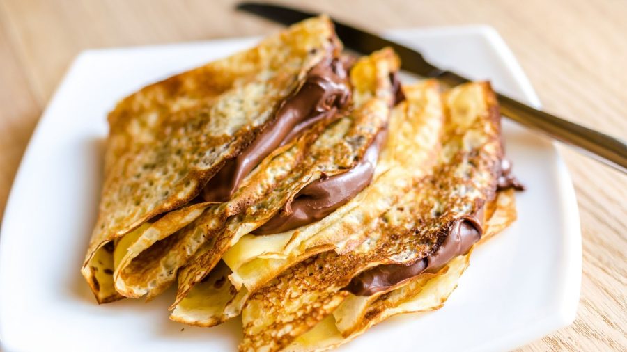 The best French Crepes recipe - easy crepes recipes with traditional French fillings - Europe Dishes