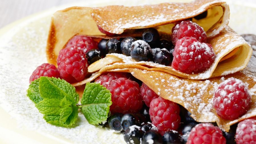 The best French Crepes recipe - easy crepes recipes with traditional French fillings - Europe Dishes